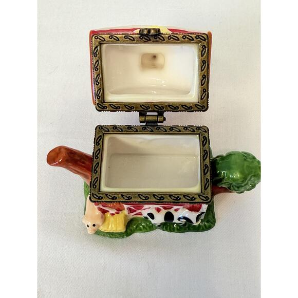 Red Barn Shape Ceramic Rooster Whimsical Farm Trinket Box Teapot - Picture 6 of 8